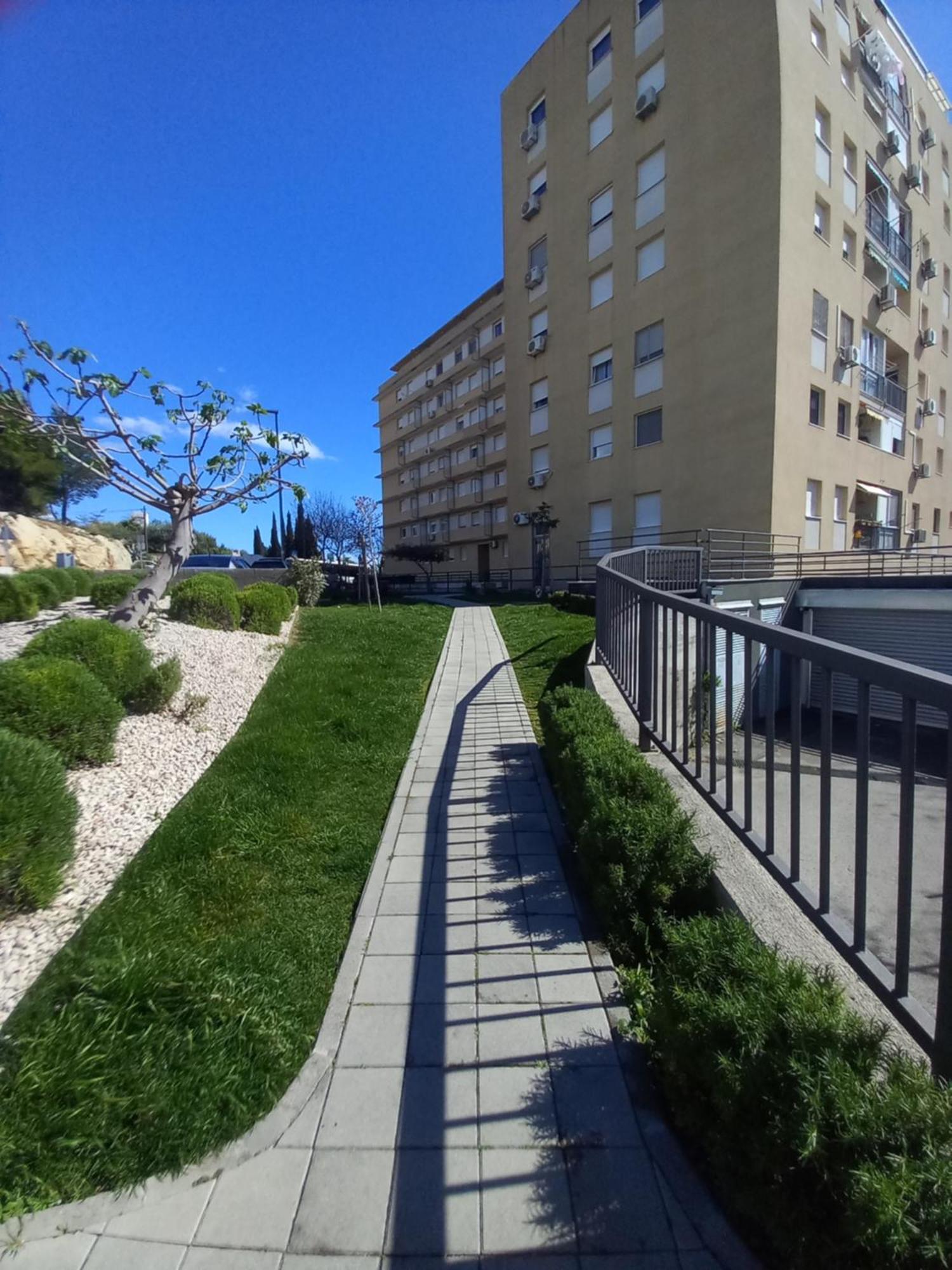 Harmony - Pleasant And Comfortable Place With A Balcony And A Secured Garage Appartement